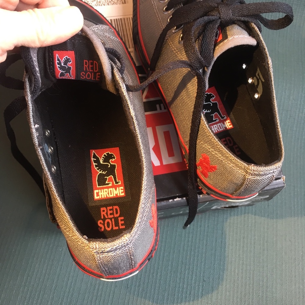 W’s: 6.5, M’s: 5 •Chrome Industries• Kursk-Cordura Grey Red Sole Cycling Sneaks - Picture 6 of 10
